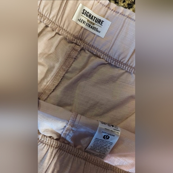 5/$25 Signature by Levi's Gold Label Shorts Size XXL(16-18) Rose Smoke - Picture 4 of 5